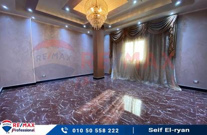 Apartment - 3 Bedrooms - 2 Bathrooms for rent in Omar Lotfy St. - Sporting - Hay Sharq - Alexandria