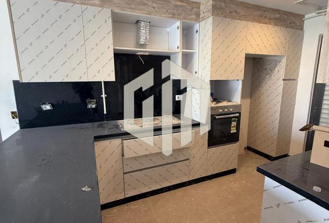 8043769 - Property Image 2