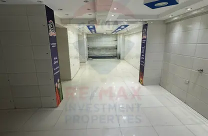 محل تجاري - استوديو - 1 حمام للبيع في شارع الاقبال - لوران - حي شرق - الاسكندرية