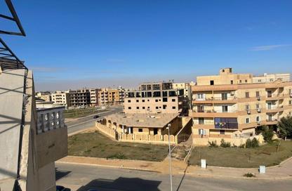 Apartment - 3 Bedrooms - 1 Bathroom for sale in 3rd Area - Shorouk City - Cairo