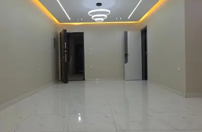 شقة - 3 غرف نوم - 2 حمامات للبيع في البوابة الرابعة - مينا - حدائق الاهرام - الجيزة