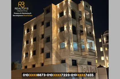 بناية كاملة - 8 غرف نوم - 8 حمامات للبيع في مدينة الانتاج الاعلامي - طريق الواحات - مدينة 6 أكتوبر - الجيزة