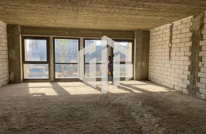 Office Space - Studio - 2 Bathrooms for sale in Mivida - 5th Settlement Compounds - The 5th Settlement - New Cairo City - Cairo Office Space - Studio - 2 Bathrooms for sale in Mivida - 5th Settlement Compounds - The 5th Settlement - New Cairo City - Cairo
