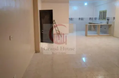 شقة - 3 غرف نوم - 2 حمامات للايجار في شارع سيد درويش - النرجس 7 - النرجس - مدينة القاهرة الجديدة - القاهرة