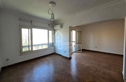 Apartment - 2 Bedrooms - 2 Bathrooms for sale in Bahaa Eldeen Krakoush St. - Zamalek - Cairo