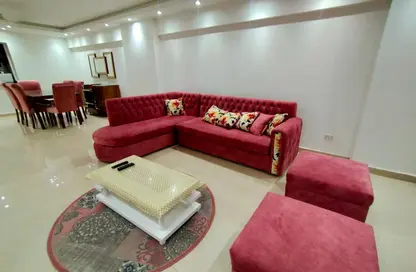 شقة - 3 غرف نوم - 3 حمامات للايجار في شارع المسجد الاقصي - المهندسين - الجيزة