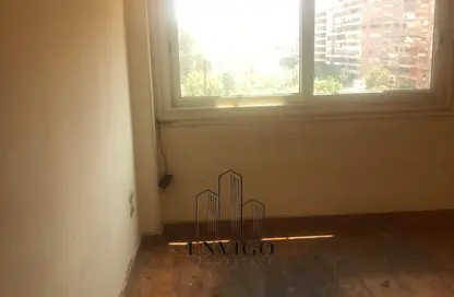 Apartment - 2 Bedrooms - 1 Bathroom for sale in Moez Al Dawla St. - 6th Zone - Nasr City - Cairo