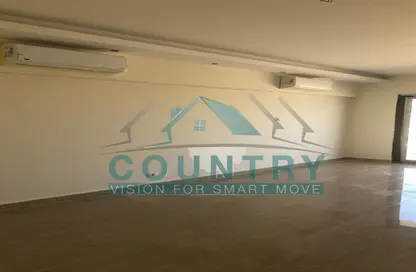 Townhouse - 2 Bedrooms - 3 Bathrooms for sale in Hyde Park - 5th Settlement Compounds - The 5th Settlement - New Cairo City - Cairo