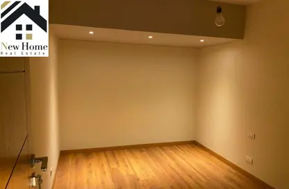 Apartment - 6 Bedrooms - 7 Bathrooms for sale in Cornish El Nile St. - Maadi - Hay El Maadi - Cairo