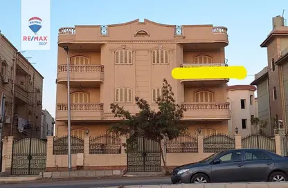 Villa - 3 Bedrooms - 3 Bathrooms for sale in Ahmed Moharam St. - The 1st Settlement - New Cairo City - Cairo