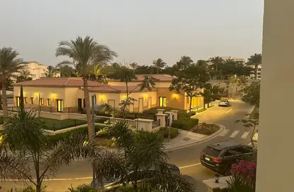 منزل مزدوج - 4 غرف نوم - 4 حمامات للبيع في ليفانا - اب تاون كايرو - المقطم - القاهرة