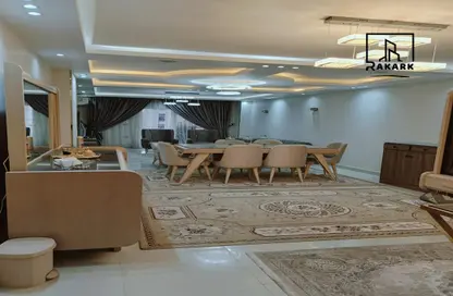 شقة - 3 غرف نوم - 2 حمامات للايجار في شارع طه حسين - النزهه الجديدة - النزهة - القاهرة