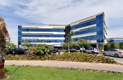 Office Space - Studio - 3 Bathrooms for sale in Smart Village - Cairo Alexandria Desert Road - 6 October City - Giza