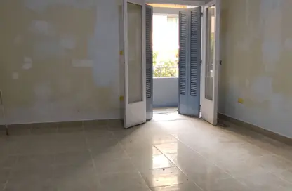 شقة - 4 غرف نوم - 2 حمامات للايجار في شارع الحديقه - جاردن سيتي - القاهرة شقة - 4 غرف نوم - 2 حمامات للايجار في شارع الحديقه - جاردن سيتي - القاهرة