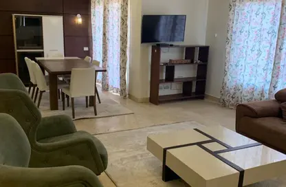 شقة - 2 غرف نوم - 2 حمامات للايجار في ذا فيلدج - المستثمرين الجنوبية - مدينة القاهرة الجديدة - القاهرة