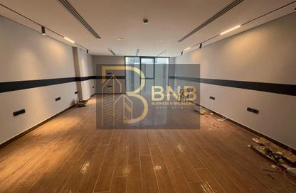 Office Space - Studio - 1 Bathroom for rent in Hyde Park Business District Mall - South Teseen St. - The 5th Settlement - New Cairo City - Cairo