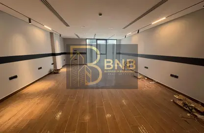 مساحات مكتبية - استوديو - 1 حمام للايجار في مول هايد بارك بيزنس - شارع التسعين الجنوبي - التجمع الخامس - مدينة القاهرة الجديدة - القاهرة