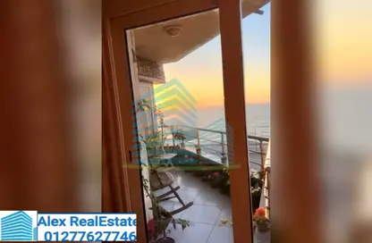 Apartment - 3 Bedrooms - 1 Bathroom for rent in Nour Al Din St. - Camp Chezar - Hay Wasat - Alexandria