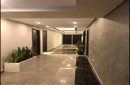 Apartment - 3 Bedrooms - 3 Bathrooms for sale in Sun Capital - Fayoum Desert road - 6 October City - Giza
