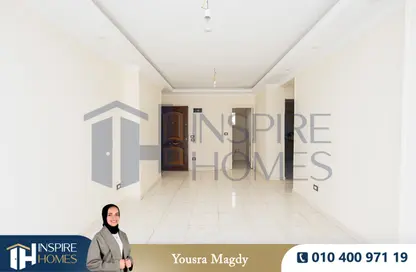 Apartment - 3 Bedrooms - 2 Bathrooms for sale in Sporting - Hay Sharq - Alexandria