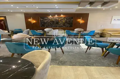 Office Space - Studio - 3 Bathrooms for sale in One Ninety Mall - South Teseen St. - The 5th Settlement - New Cairo City - Cairo