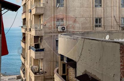 شقة - 2 غرف نوم - 1 حمام للبيع في كامب شيزار - حي وسط - الاسكندرية