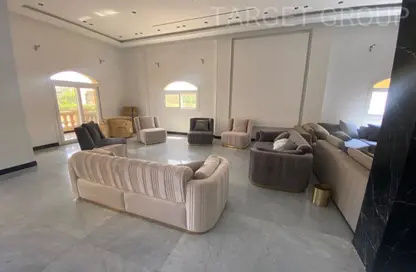 شقة - 3 غرف نوم - 4 حمامات للايجار في غرب الجولف - كمبوندات القطامية - القطامية - مدينة القاهرة الجديدة - القاهرة