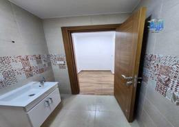 شقة - 3 غرف نوم - 3 حمامات for للبيع in الحي الثامن - الشيخ زايد - الجيزة