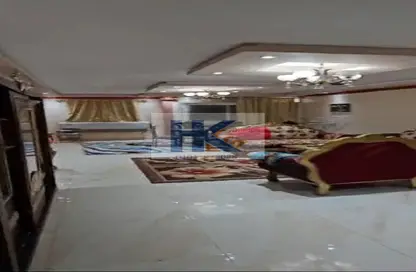 Apartment - 3 Bedrooms - 2 Bathrooms for sale in Dr Lashin St. - Al Tawabek - Faisal - Hay El Haram - Giza