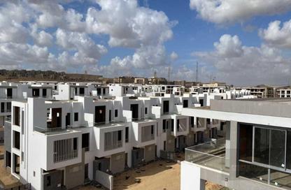 تاون هاوس - 4 غرف نوم - 5 حمامات للبيع في بيراميدز هيلز - طريق مصر اسكندرية الصحراوي - مدينة 6 أكتوبر - الجيزة