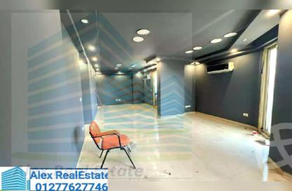 Office Space - Studio - 2 Bathrooms for rent in Moharam Bek St. - Moharam Bek - Hay Wasat - Alexandria