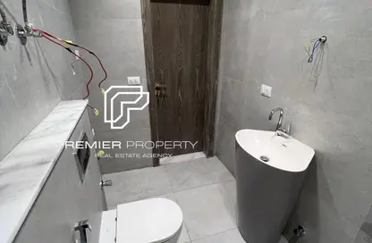Apartment - 3 Bedrooms - 3 Bathrooms for sale in Eastown - 5th Settlement Compounds - The 5th Settlement - New Cairo City - Cairo
