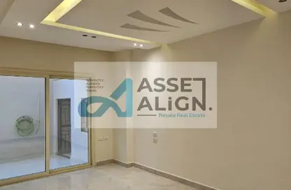 Apartment - 3 Bedrooms - 2 Bathrooms for sale in North Lotus - El Lotus - New Cairo City - Cairo