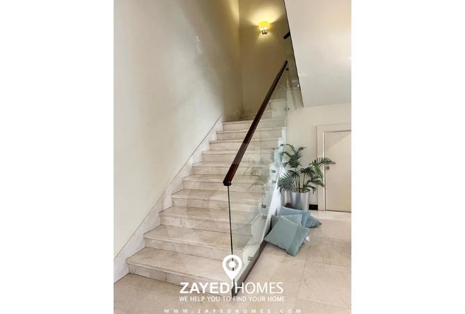 8040824 - Property Image 2