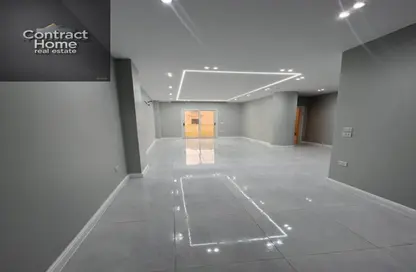 شقة - 3 غرف نوم - 2 حمامات للايجار في اللوتس الشمالي - حى اللوتس - مدينة القاهرة الجديدة - القاهرة