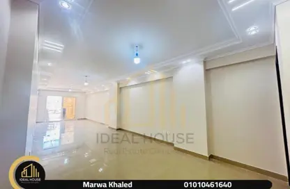 Apartment - 3 Bedrooms - 2 Bathrooms for sale in Camp Chezar - Hay Wasat - Alexandria