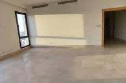 Apartment - 3 Bedrooms - 3 Bathrooms for rent in Village West - Sheikh Zayed Compounds - Sheikh Zayed City - Giza