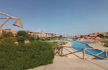 Chalet - 2 Bedrooms - 1 Bathroom for sale in Marina Wadi Degla - Al Ain Al Sokhna - Suez