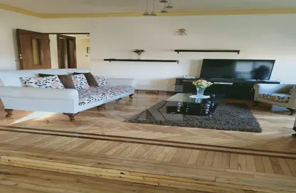 Apartment - 3 Bedrooms - 3 Bathrooms for rent in Taha Hussein St. - Zamalek - Cairo