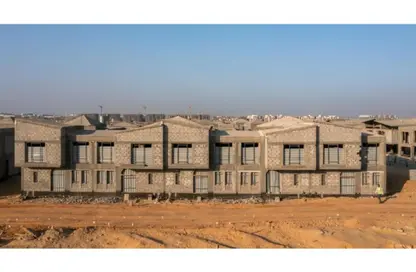 Townhouse - 4 Bedrooms - 4 Bathrooms for sale in Village West - Sheikh Zayed Compounds - Sheikh Zayed City - Giza