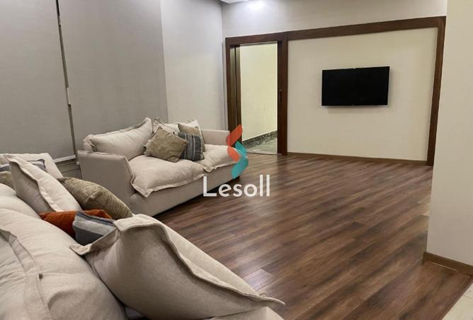 8138051 - Property Image 3