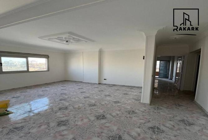 8257039 - Property Image 2