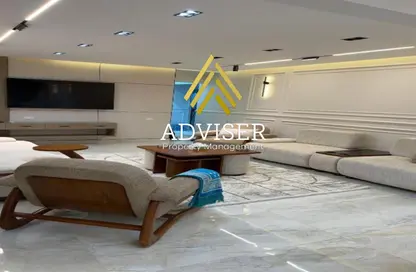 شقق فندقية - غرفة نوم - 1 حمام للبيع في الحى المالى - العاصمة الإدارية الجديدة - القاهرة