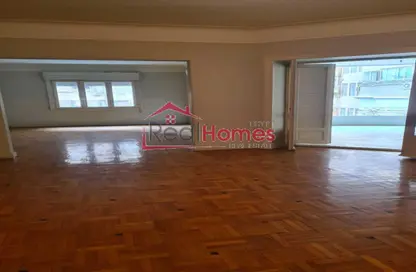 Apartment - 4 Bedrooms - 3 Bathrooms for rent in Al Saleh Ayoub St. - Zamalek - Cairo