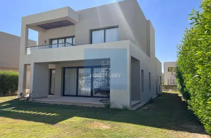 فيلا - 3 غرف نوم - 3 حمامات للبيع في أزهى - العين السخنة - السويس