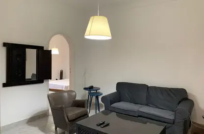 Apartment - 2 Bedrooms - 1 Bathroom for rent in Hassan Assem St. - Zamalek - Cairo