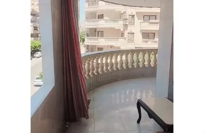 شقة - 3 غرف نوم - 2 حمامات للبيع في شارع جمال الين دويدار - المنطقة الثامنة - مدينة نصر - القاهرة