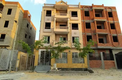 بناية كاملة - 8 غرف نوم - 8 حمامات للبيع في الحي السادس - مدينة بدر - القاهرة