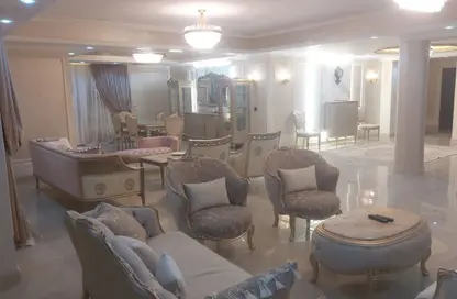 Villa - 7 Bedrooms - 7 Bathrooms for sale in Bellagio - Ext North Inves Area - New Cairo City - Cairo