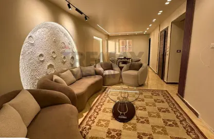 شقة - 3 غرف نوم - 1 حمام للايجار في شارع بطليموس الفلكي - سابا باشا - حي شرق - الاسكندرية